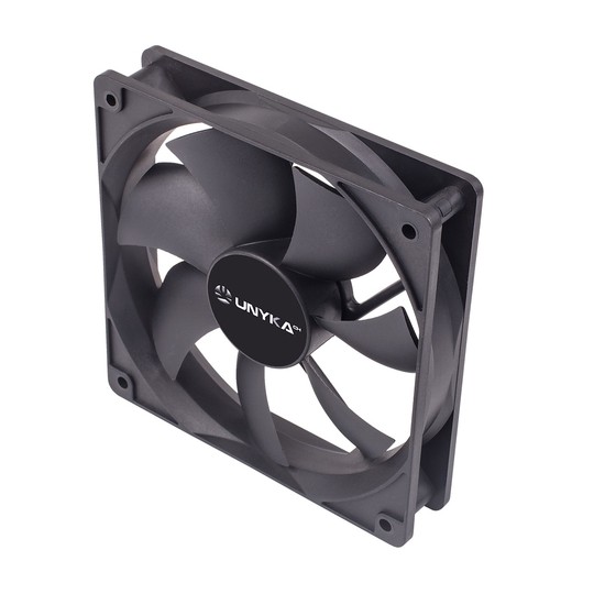 Ventilador Interno Unyka 120mm Color Negro 7 Aspas