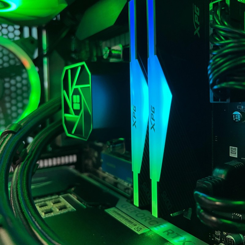 Comprar pc gaming Ryzen 9 con RTX 4080 Super