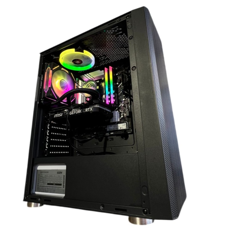PCM Aeon Blitz: Rendimiento gaming con Intel Core I5 y RTX 3050.