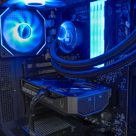 PCM Aeon Omega - i9-12900KF | RTX 5060 | PC Gamer