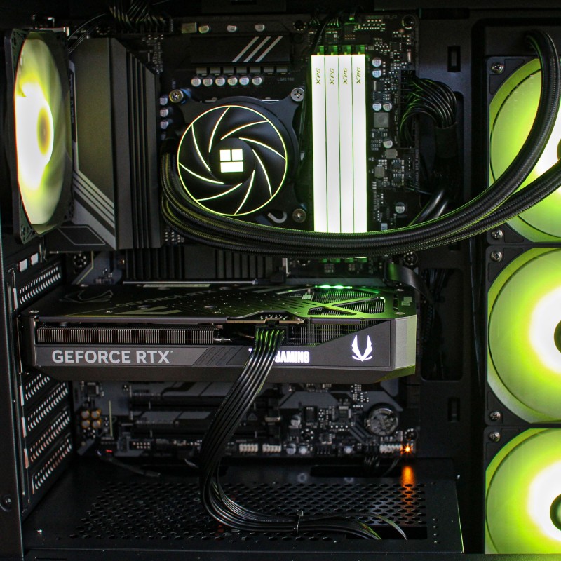 PCM Aeon Omen – i9-14900KF RTX 5050 64GB RAM | PC Gaming Alta Gama