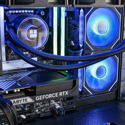 Ordenador Gaming Atractor – Intel Ultra Core 9 + RTX 5060 Ti 16GB