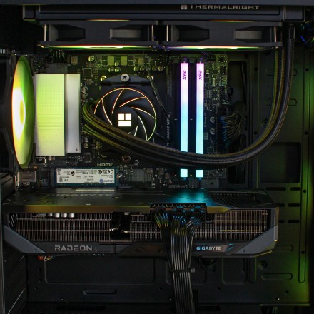 PCM Aeon RX-3 – PC Profesional Ryzen 7 5800X RX 9060 XT | Gaming y edición