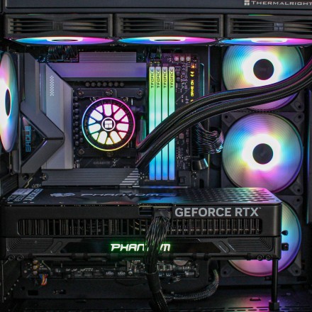 PCM Executive Zenith Ryzen 9 9900X/64GB/2TB SSD/RTX 5090 – Workstation edición y simulación