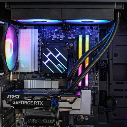 Ordenador Gaming PCM Aeon Valkyria – Intel Ultra Core 5 y RTX 5060 Ti