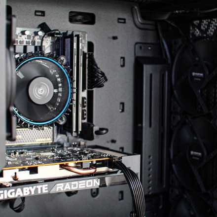 Comprar pc de gama media para gaming 