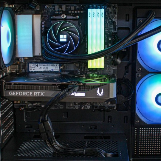 PCM Aeon Boreal - Ultra 5 245K RTX 5070 16GB 1TB SSD | Win11 Pro