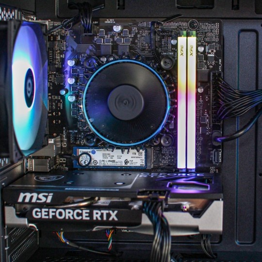 PCM Aeon Maximus - i5-14400F RTX 5060 8GB 16GB 1TB SSD | Win11 Pro